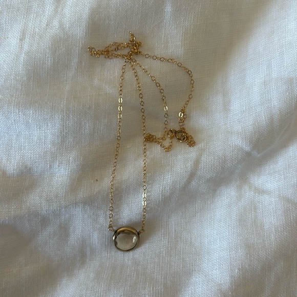 Gold toned pendant necklace - Picture 3 of 4